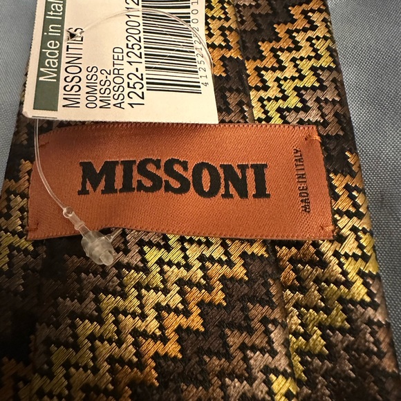 Bvlgari, Loewe, Missoni Ties - Picture 2 of 6